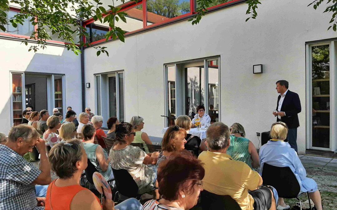 Literatur im Lesegarten